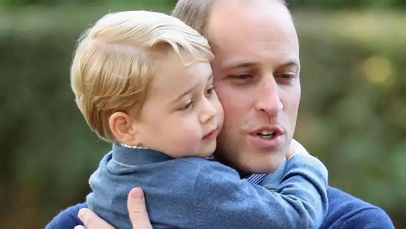 Prince George "annoyed" by the amount of trash, asks Prince William.