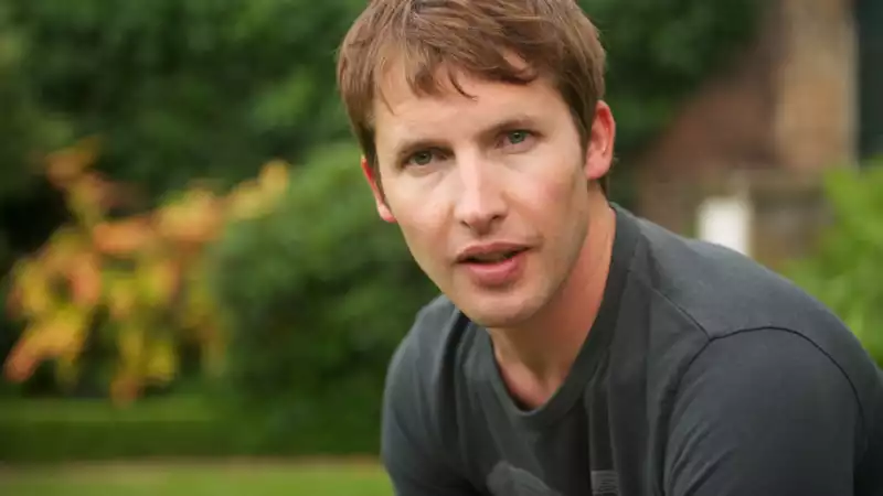 James Blunt's Autograph Reduces the Value of His Books