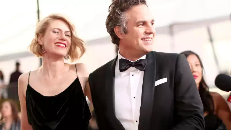 Mark Ruffalo waited weeks to tell his wife about his brain tumor diagnosis.