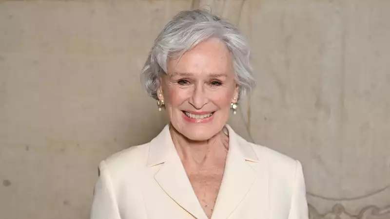 Glenn Close's "Senior Cinderella" Moment at Paris Couture Week